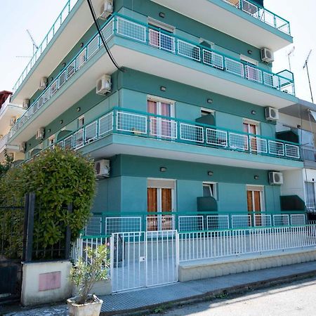 Amelies Apartments Paralía Екстериор снимка