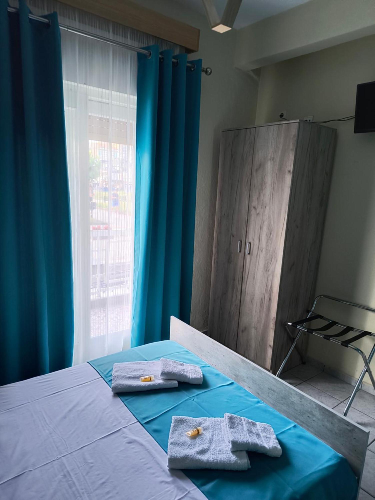 Amelies Apartments Paralía Екстериор снимка