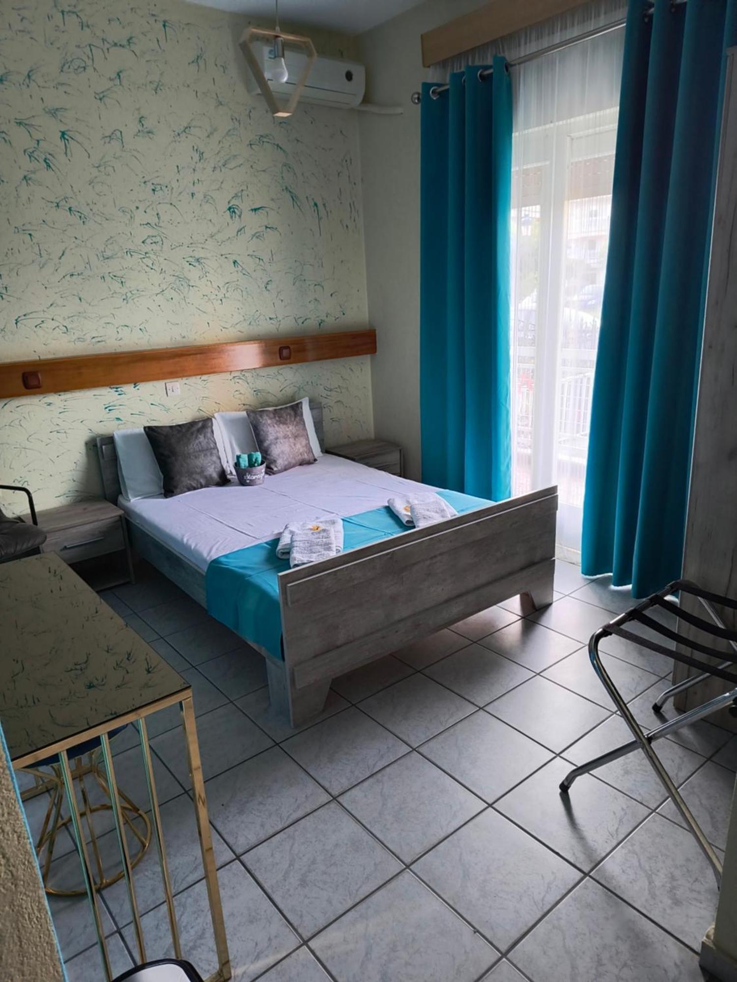 Amelies Apartments Paralía Екстериор снимка