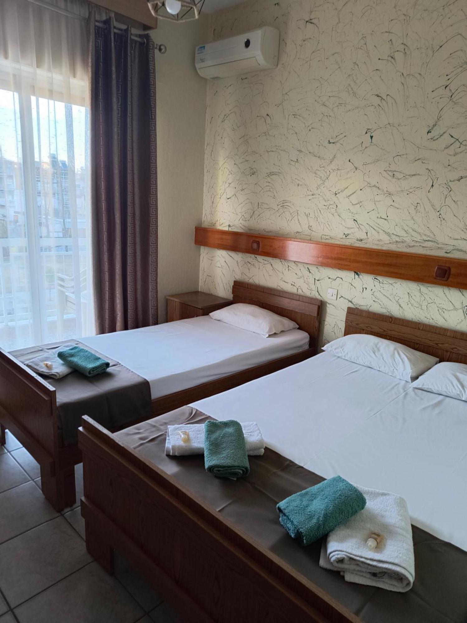 Amelies Apartments Paralía Екстериор снимка